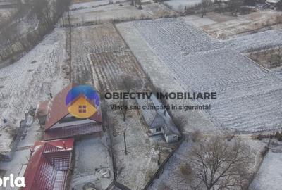 Casă cu 2 camere cu Teren 2089 Mp în Central - 2