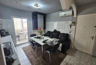 Apartament cu 2 camere decomandat în Micro IV - 7