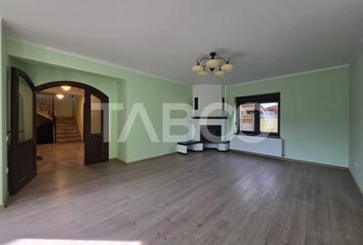Casa noua de inchiriat 5 camere 200mp + Garaj zona Tineretului Sibiu - 1