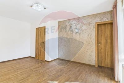 De vanzare | Vila cu 3 camere de vanzare in zona Piatra Arsa, Busteni - 36