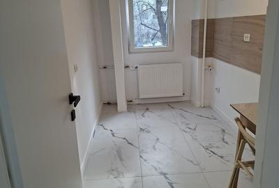 Garsonieră decomandată în Apărătorii Patriei - 2