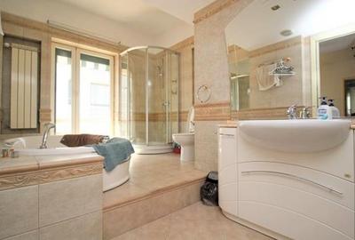 Apartament cu 4 camere decomandat, mobilat în Dacia - 8