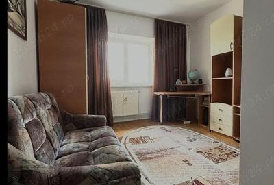 Apartament cu 3 camere decomandat în Central - 4