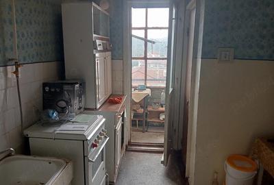 Apartament cu 3 camere decomandat în Petros - 7