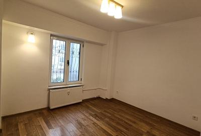 Apartament cu 3 camere decomandat în Nerva Traian - 3