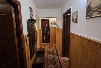 Apartament cu 3 camere decomandat în Dârste - 5