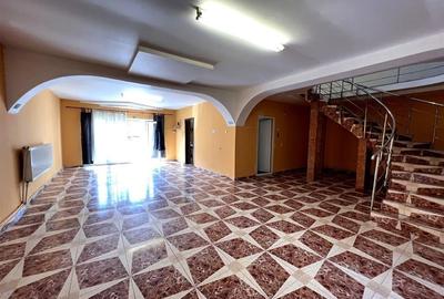Casă individuală cu 4 camere în Vitan Mall