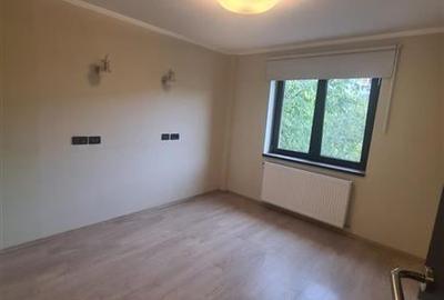 Dristor, 3 camere, bl. 1985, dec. renovat, loc parcare, boxa. et5/10., Parc. - 2