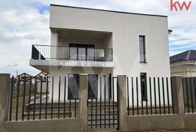 Casă individuală cu 6 camere cu Canalizare în Central - 1