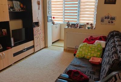 Apartament cu 3 camere decomandat, mobilat în Central - 1