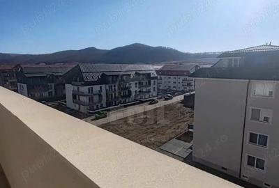 Apartament cu 3 camere semidecomandat în Sud - 1