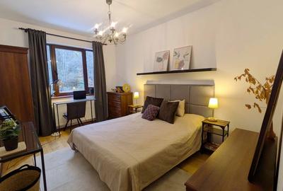 Apartament generos de 2 camere-Sinaia, zona Izvor - 9