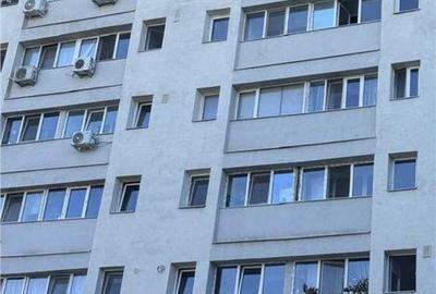 Garsonieră semidecomandată în Titan