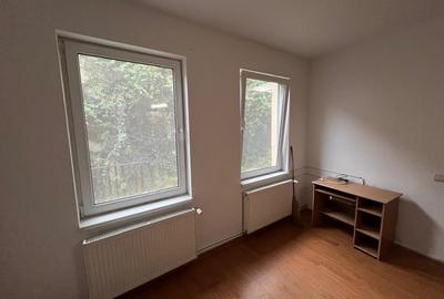 Casă de vânzare pe Strada Lungă-zonă centrală - 5