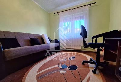 Apartament cu 3 camere decomandat în Boul Roșu - 2