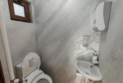 Casă cu 5 camere cu Teren 686 Mp în Piața Centrală - 2