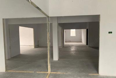 Spațiu comercial, de 700 mp, în Nord - 3