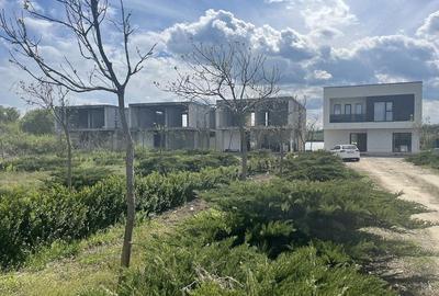 Casă cu Teren 1350 Mp în Șimian - 2