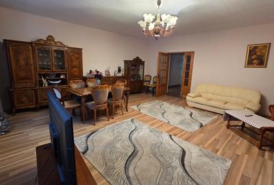 Casă individuală cu 6 camere cu Canalizare în Girocului - 4