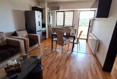 Apartament cu 3 camere decomandat în Central - 1