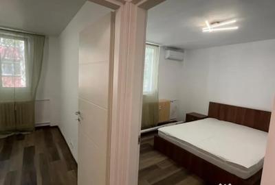 Apartament cu 4 camere decomandat în Rahova - 9