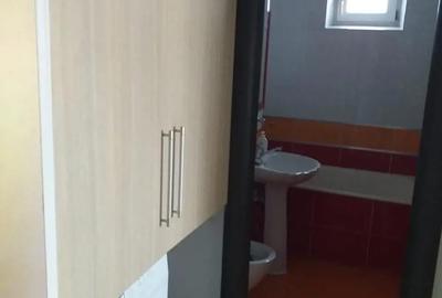 Apartament cu 3 camere decomandat în Central - 1