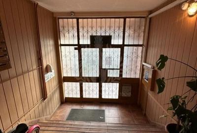 3 CAMERE // MIHAI BRAVU //2* BAI // 76 MP - 28