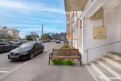 Spațiu comercial, de 38 mp, în Central - 3