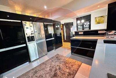 Apartament cu 4 camere, mobilat în Burdujeni - 11