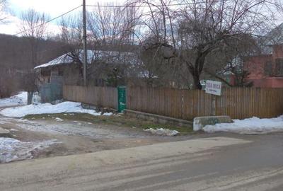 Teren de 1263 mp, în Aluniș - 4