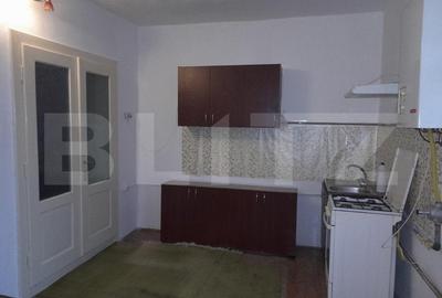 Casa  3 camere SI GRADINA 550mp in vatra satului TARLUNGENI - 5