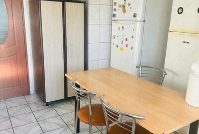 Apartament cu 3 camere decomandat, mobilat în 13 Septembrie - 1