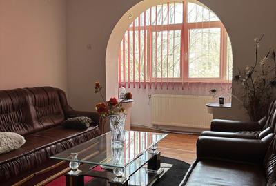 Apartament cu 2 camere semidecomandat în Exterior Vest