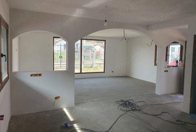 Casă cu 4 camere cu Teren 6000 Mp în Tăuții-Măgherăuș - 2