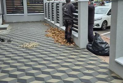 Spațiu comercial, de 280 mp, în Central - 4