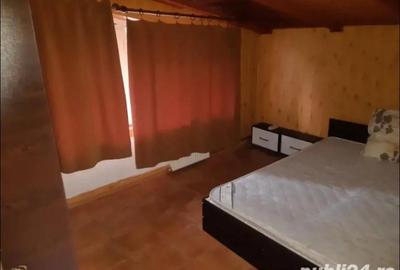 Spațiu comercial, de 200 mp, în Central - 4