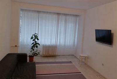 Apartament cu 2 camere semidecomandat, mobilat în City Park Mall