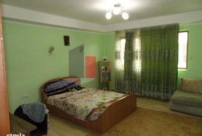 Casă cu 7 camere cu Canalizare în Fundeni - 9