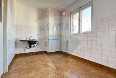 Apartament cu 3 camere decomandat în Andrei Mureșanu - 12