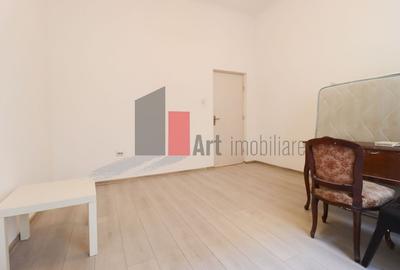 Apartamentul "REHEGUA" , stradal, bloc "REABILITAT" - 14