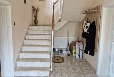 Casă cu 5 camere cu Teren 200 Mp în Central - 13