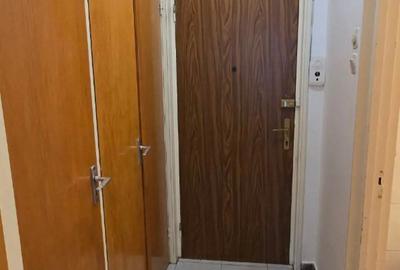 Proprietar vand garsoniera zona Favorit bloc T1 Tratoria - 6