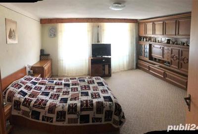 Casă cu 4 camere cu Teren 1700 Mp în Central - 7