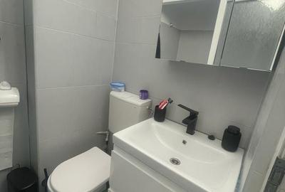 Garsonieră decomandată în Central - 7