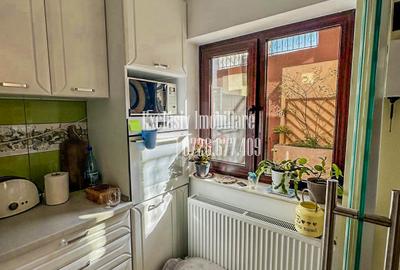 Casa cu 5 camere - centrala pe gaz si loc de parcare - zona Trocadero - 4