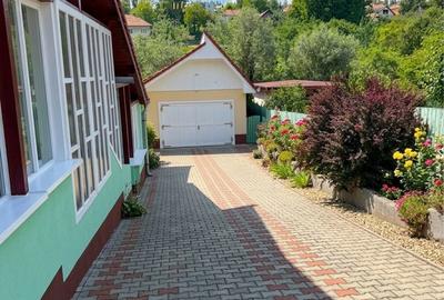 Casă cu 4 camere în Central - 1