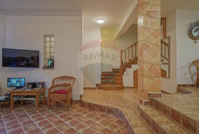 Casă cu 14 camere cu Teren 596 Mp în Poiana Brașov - 38