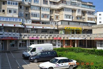 Spațiu comercial, 210 mp în Central
