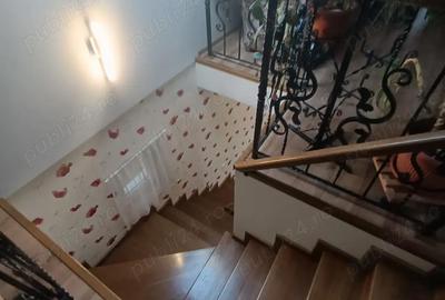 Casă cu 5 camere cu Teren 1000 Mp în Luna - 14