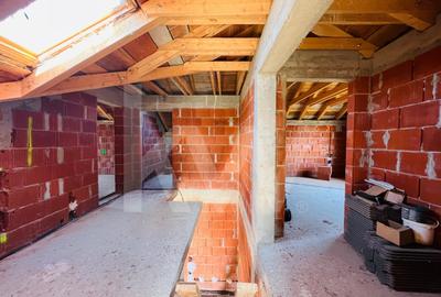 Casă individuală cu 5 camere cu Canalizare în Fughiu - 35